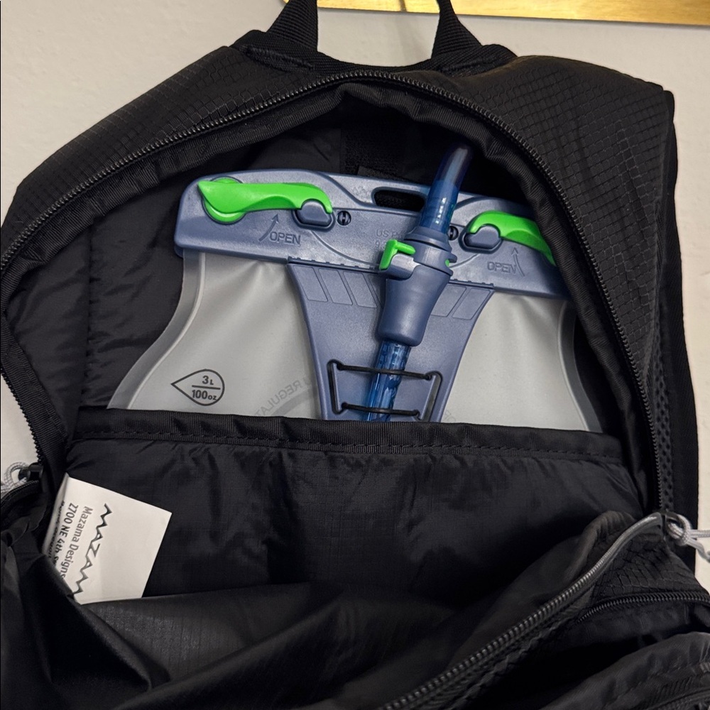 Mazama Hydration Backpack - image 6